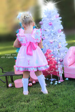 2022 Christmas Original: Walking in a ROYAL Wonderland